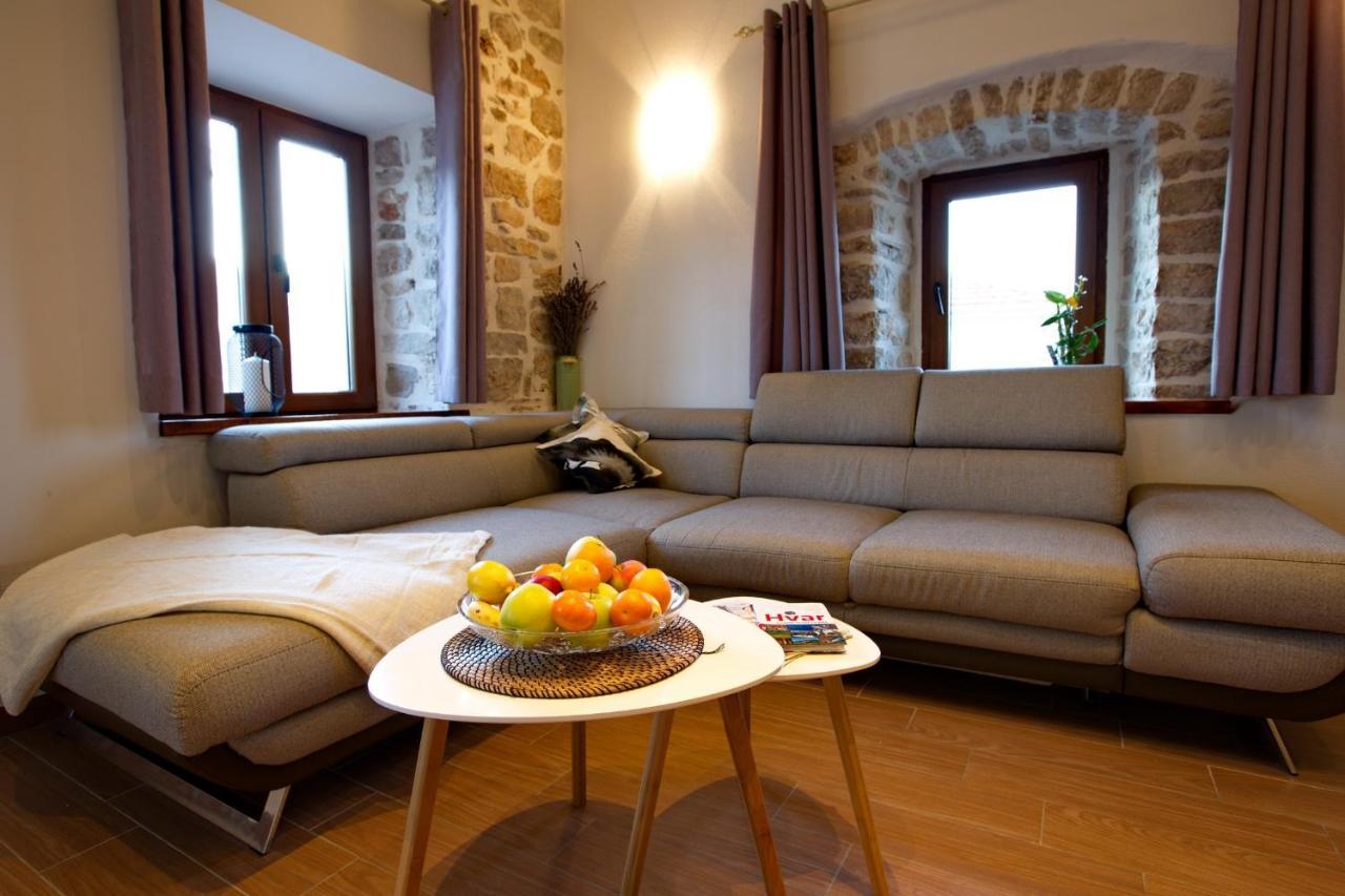 Apartments With A Parking Space Jelsa, Hvar - 8713 Jelsa  Dış mekan fotoğraf